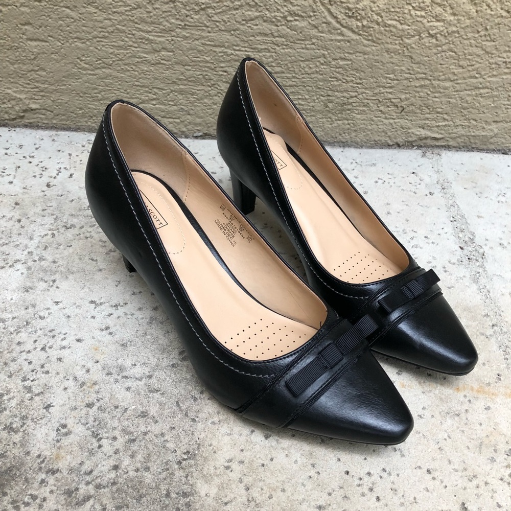 Brand new black heals never worn